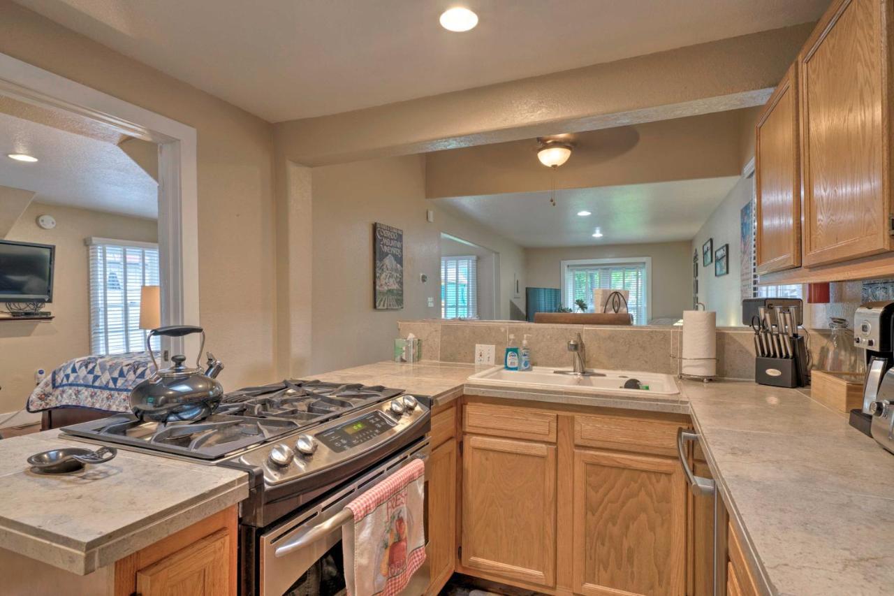 Creekside Home With Patio, Walk To Manitou Incline! مانيتو سبرينغز المظهر الخارجي الصورة